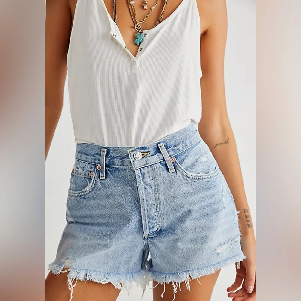 AGOLDE Parker Vintage Cutoff organic denim shorts size 29 high rise